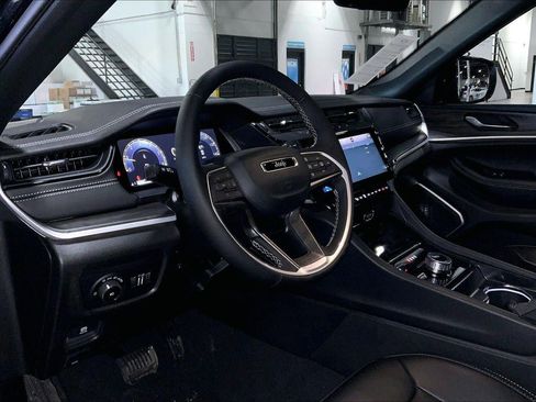 New 2026 Jeep Grand Cherokee Limited image 7