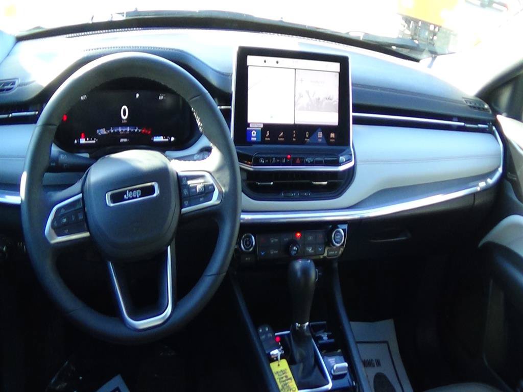 Certified 2024 Jeep Compass Limited w/ Elite Group AWD/4WD image 14