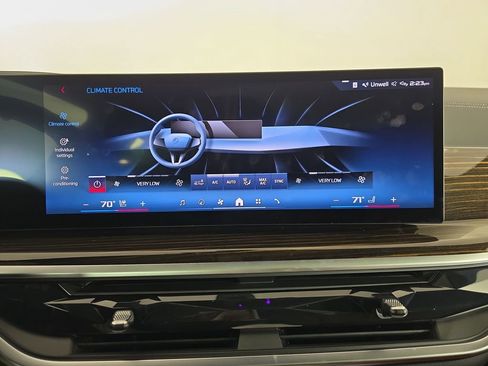 New 2026 BMW X7 M60i image 25