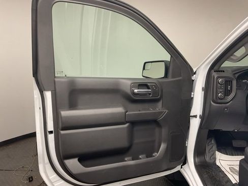 New 2025 Chevrolet Silverado 1500 W/T image 9