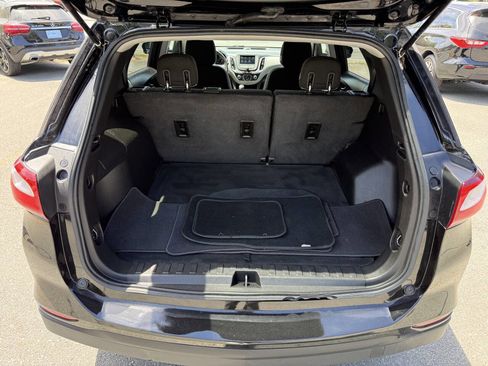 Used 2019 Chevrolet Equinox LS w/ LS Convenience Package image 12