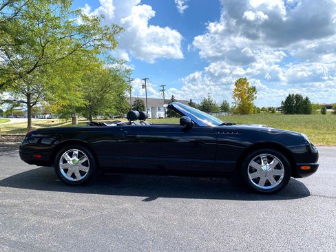 Used 2002 Ford Thunderbird Deluxe image 7