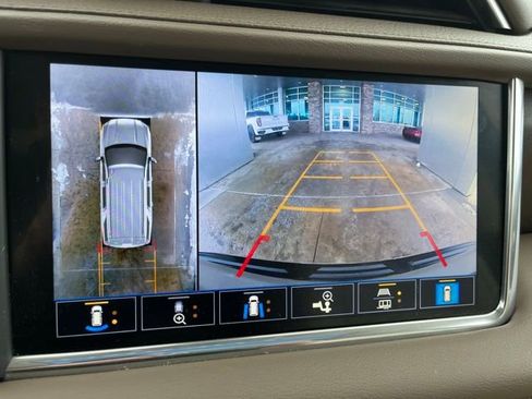 Used 2021 GMC Yukon XL Denali w/ Denali Premium Package image 52