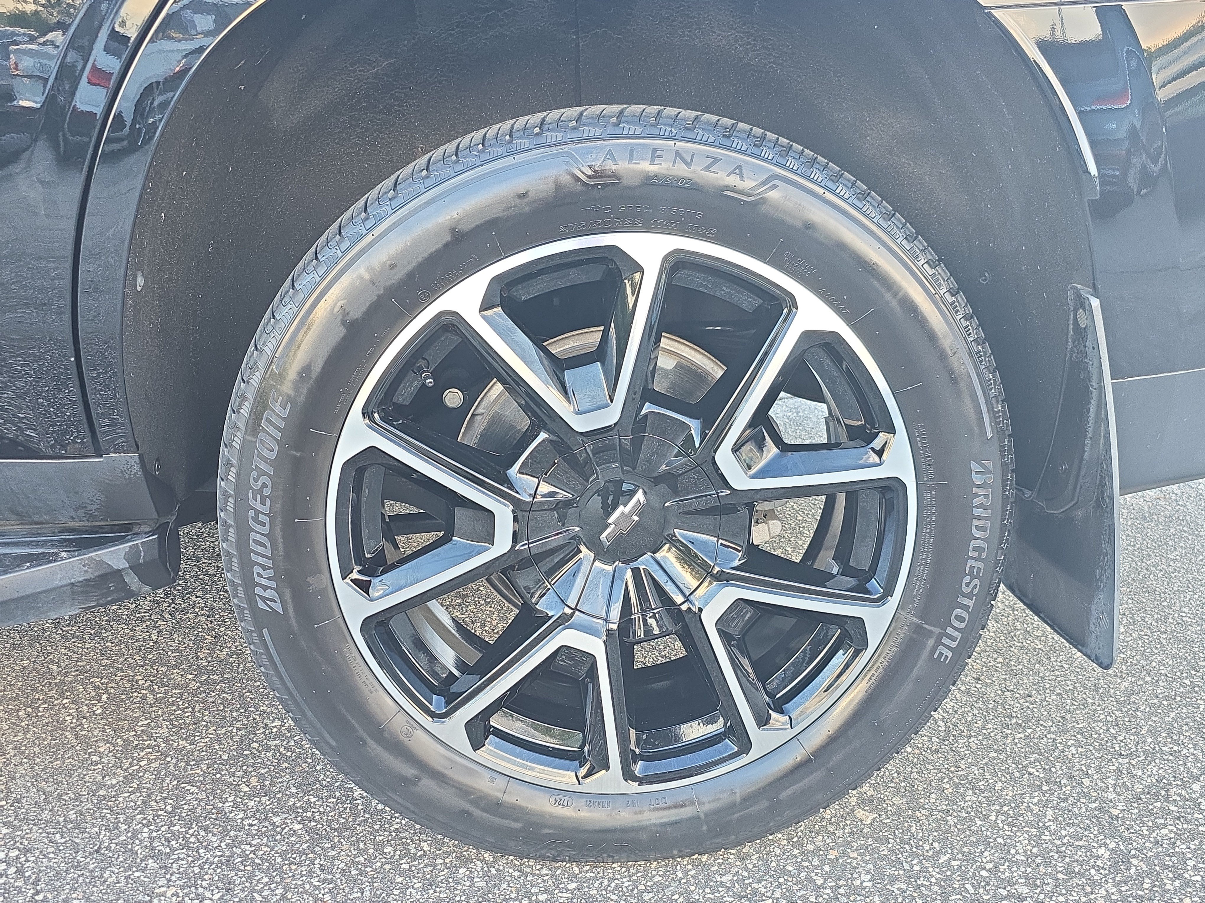 Used 2024 Chevrolet Tahoe RST w/ Luxury Package AWD/4WD image 33