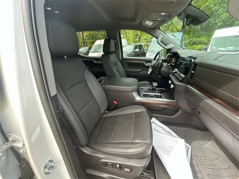 Used 2023 GMC Sierra 1500 SLT w/ SLT Premium Package image 16