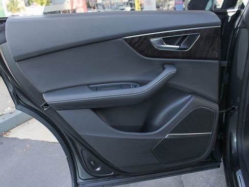 Used 2021 Audi Q8 Prestige image 51