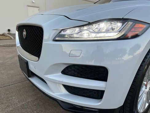 Used 2018 Jaguar F-PACE Portfolio image 5