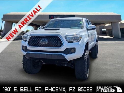 Used 2018 Toyota Tacoma TRD Sport image 1