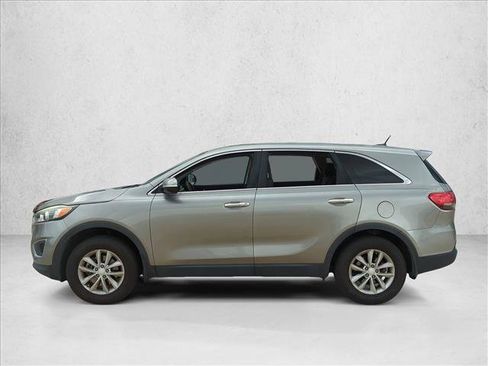 Used 2017 Kia Sorento L FWD image 8