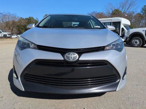 Used 2018 Toyota Corolla XLE image 8