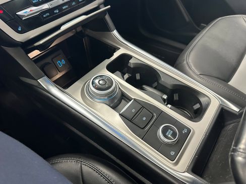 Used 2022 Ford Explorer XLT w/ Equipment Group 202A image 21