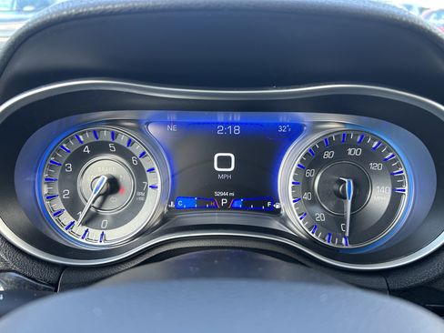 Used 2023 Chrysler 300 Touring L w/ Popular Equipment Group image 11