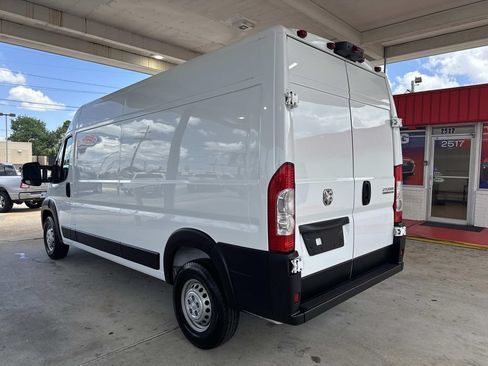 Used 2023 RAM ProMaster 2500 FWD image 6