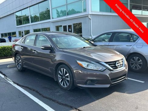 Used 2016 Nissan Altima 2.5 SV w/ Convenience Package FWD image 1