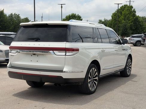 Used 2023 Lincoln Navigator L Reserve AWD/4WD image 3