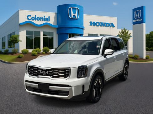 Used 2023 Kia Telluride S w/ S Sunroof Package AWD/4WD image 1
