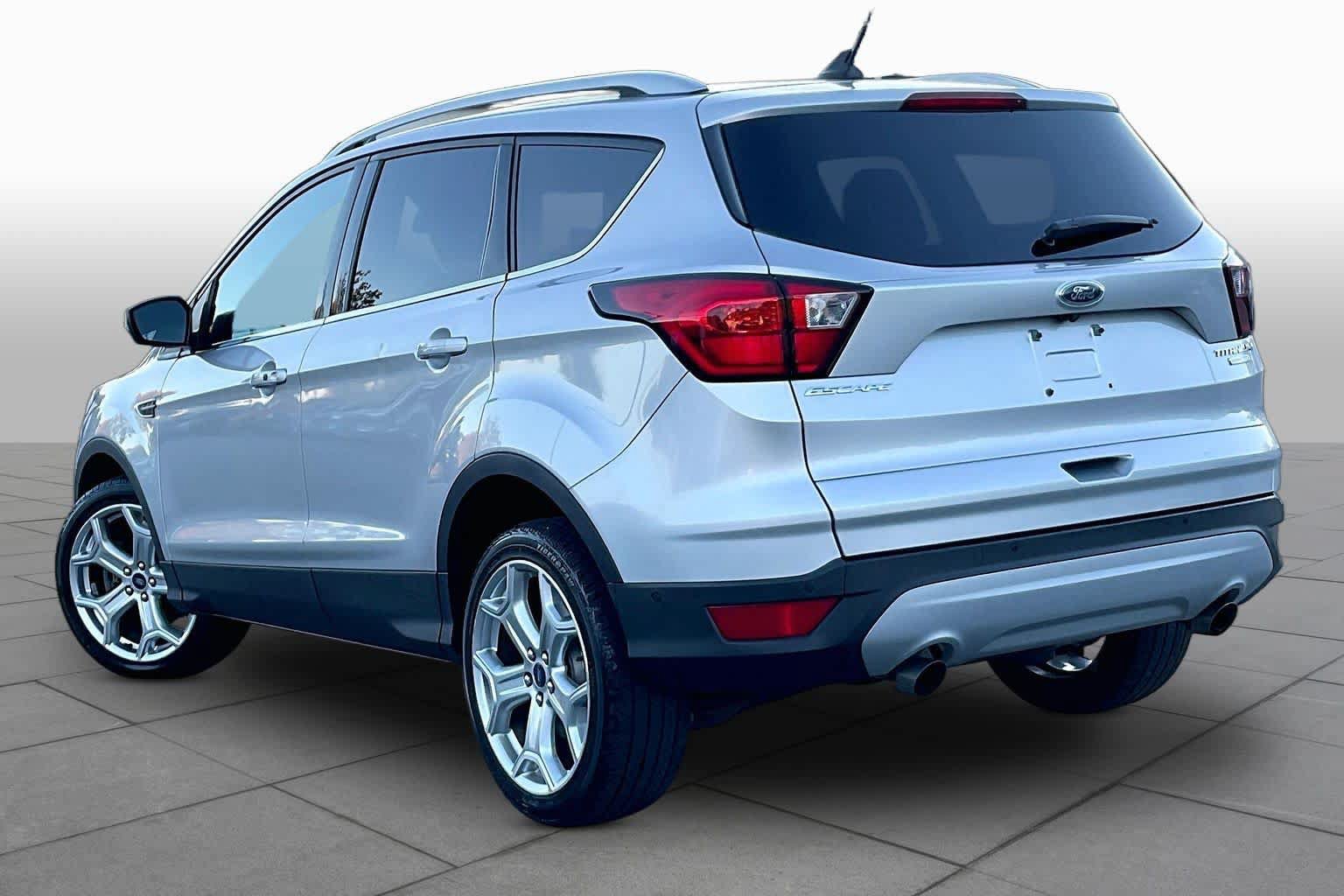 Used 2019 Ford Escape Titanium AWD/4WD image 11