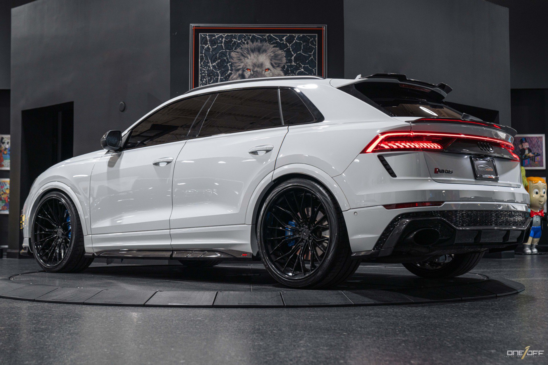 Used 2022 Audi RS Q8 w/ Carbon Optic Package AWD/4WD image 22