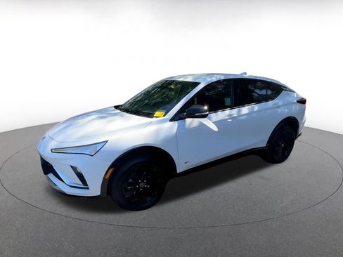 Used 2025 Buick Envista Sport Touring image 8