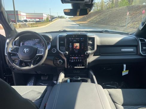 New 2026 RAM 1500 4x4 Crew Cab image 22