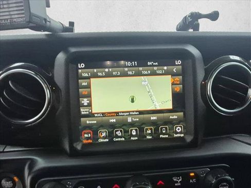 Used 2021 Jeep Wrangler Unlimited Sahara AWD/4WD image 18