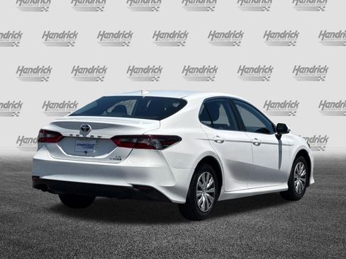 Used 2022 Toyota Camry LE FWD image 5