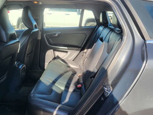 Used 2016 Volvo V60 T5 Premier w/ Protection Package FWD image 22
