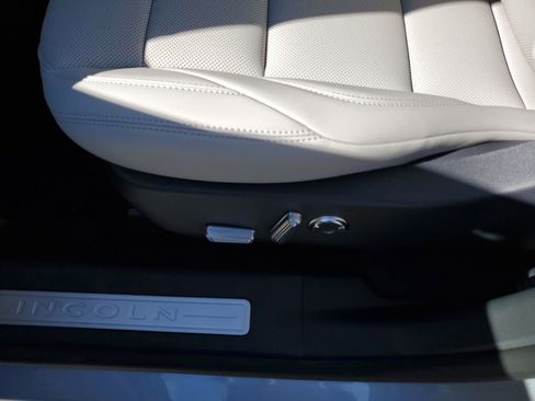 New 2026 Lincoln Nautilus Premier AWD/4WD image 22