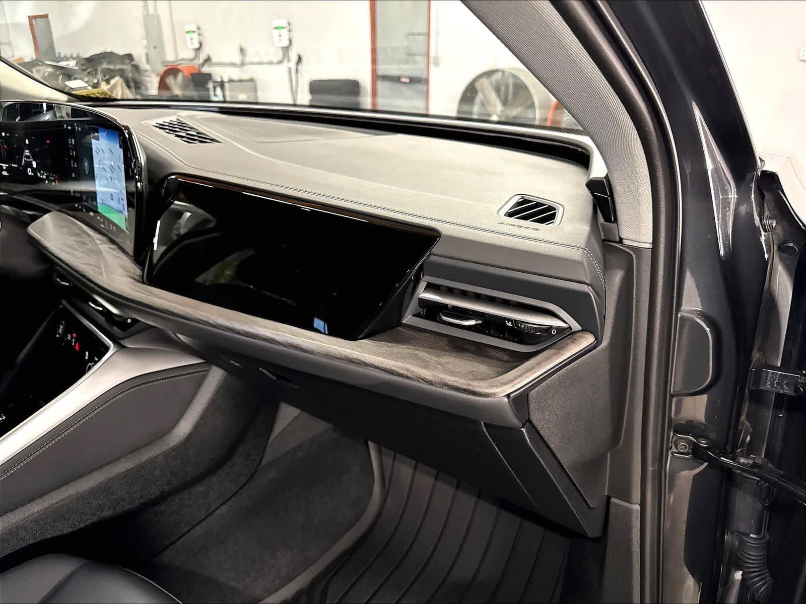 Certified 2025 Audi Q5 Premium w/ Premium Plus AWD/4WD image 18