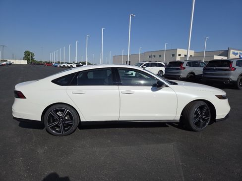 New 2026 Honda Accord SE image 18