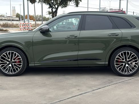 New 2025 Audi SQ5 Prestige image 4