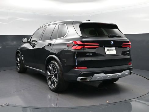 Certified 2024 BMW X5 sDrive40i w/ Premium Package RWD image 5