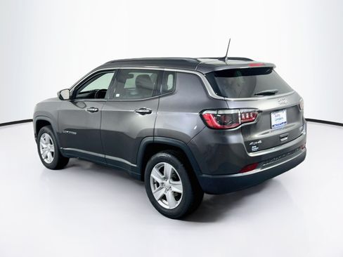 Used 2022 Jeep Compass Latitude w/ Convenience Group AWD/4WD image 7