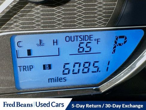 Used 2015 Toyota Corolla L image 22