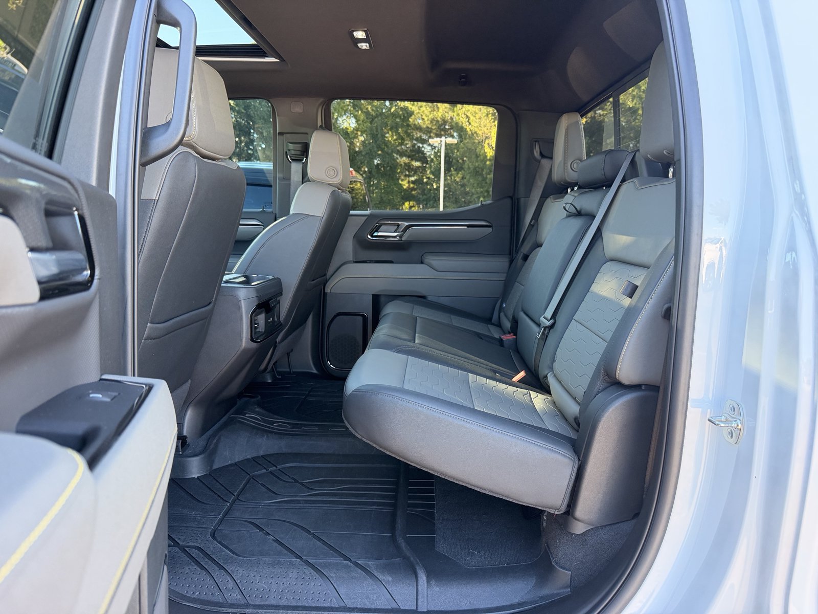 Used 2026 Chevrolet Silverado 1500 ZR2 AWD/4WD image 29