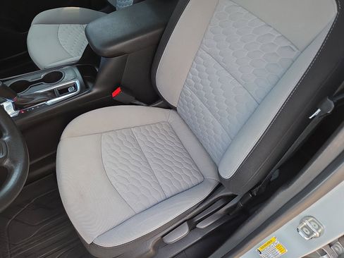 Used 2018 Chevrolet Equinox LS AWD/4WD image 13