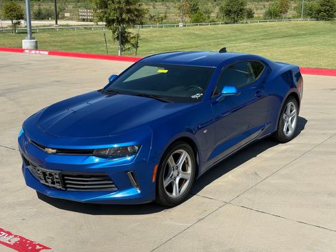 Used 2016 Chevrolet Camaro LT RWD image 11
