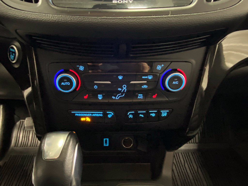 Used 2018 Ford Escape Titanium w/ Ford Safe & Smart Package AWD/4WD image 25