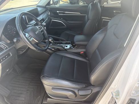 Used 2022 Kia Telluride LX AWD/4WD image 11