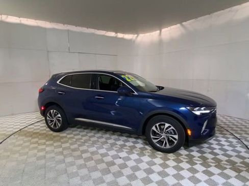 Used 2022 Buick Envision Essence w/ Technology Package I AWD/4WD image 2