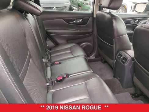 Certified 2019 Nissan Rogue SL w/ Premium Package image 38