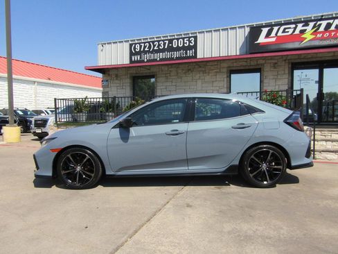 Used 2020 Honda Civic Sport image 2