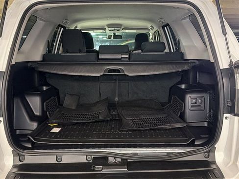 Used 2018 Toyota 4Runner SR5 image 14