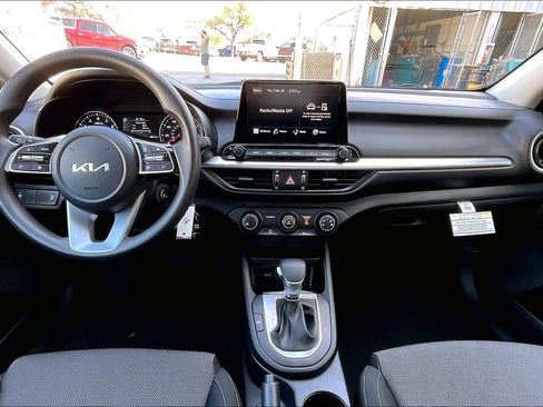 Used 2022 Kia Forte LXS image 18