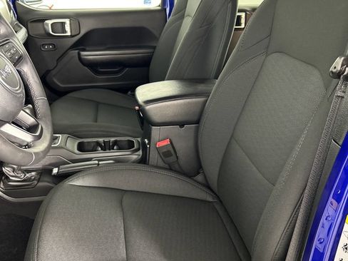 Used 2018 Jeep Wrangler Unlimited Sport S AWD/4WD image 12