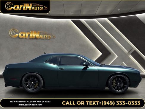 Used 2016 Dodge Challenger R/T Scat Pack RWD image 4