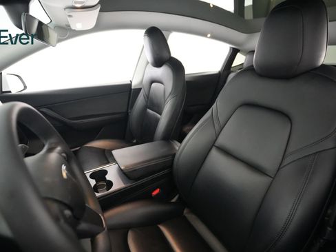 Used 2021 Tesla Model Y Long Range AWD/4WD image 4