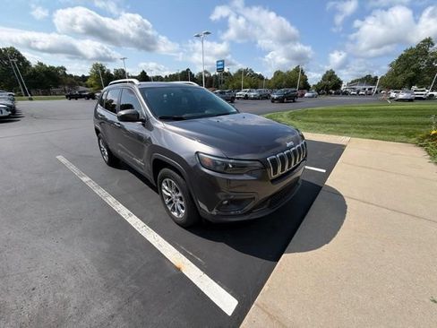 Used 2020 Jeep Cherokee Latitude Plus w/ Cold Weather Group AWD/4WD image 10