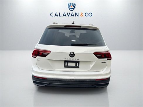 Used 2022 Volkswagen Tiguan SE image 6