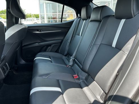 Used 2025 Toyota Camry SE FWD image 18